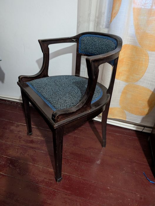 Set scaune 4 bucăți(2 și 2)