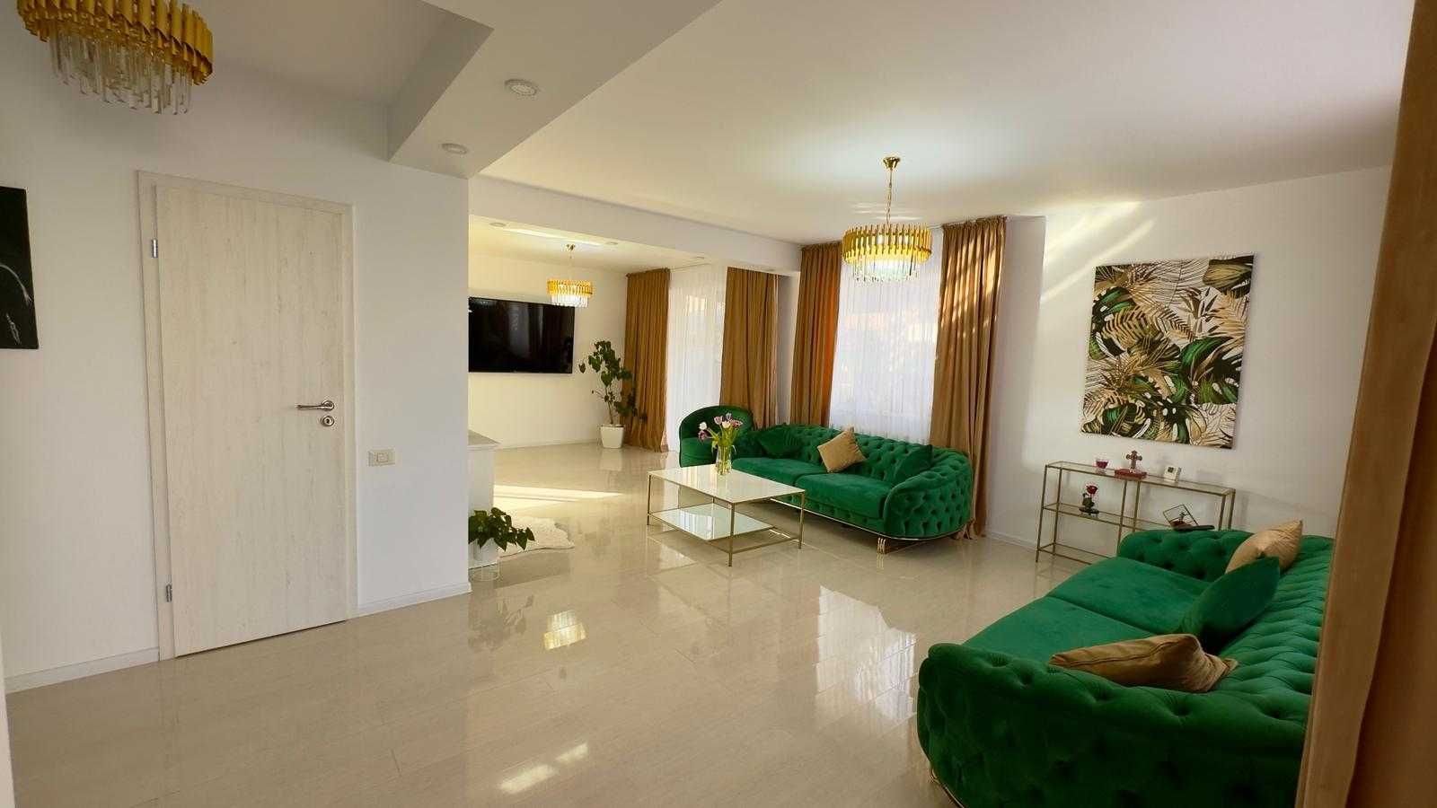 Vila cuplata sau individuala  intr-un resort privat Florilor Villa 3