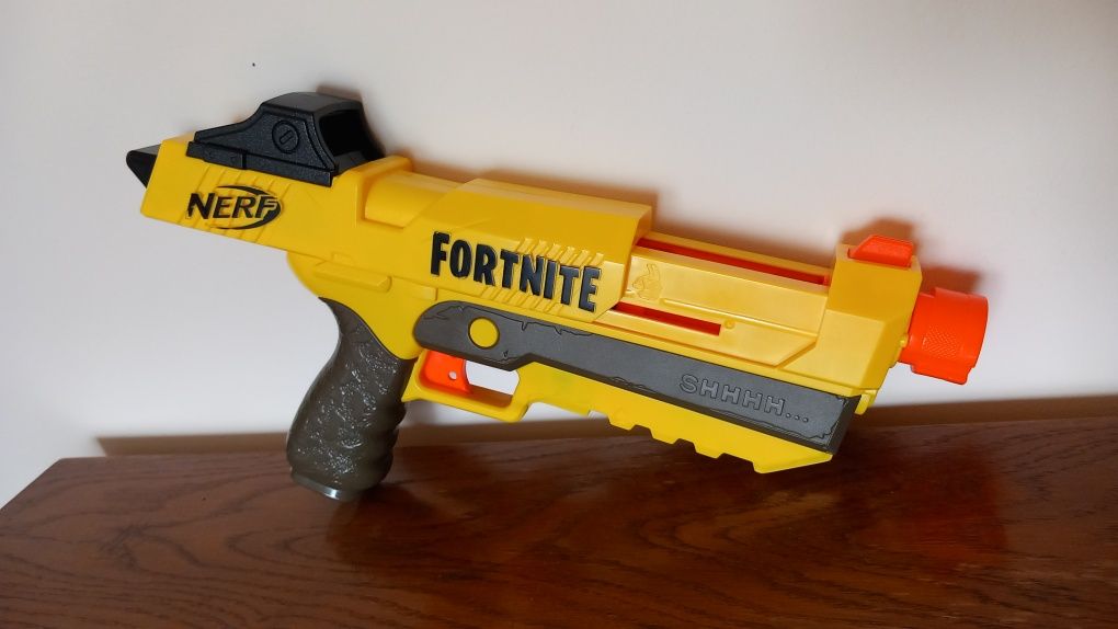 Blaster/ Pistol Nerf Fortnite - Sneaky Springer (ieftin)