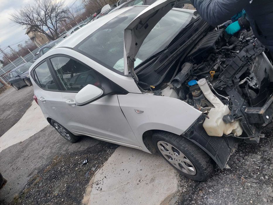 Hyundai i10 1.0 i , Хюндай И10 на части! 
Април 2016