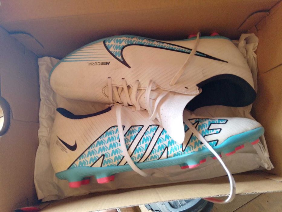 Crampoane de fotbal/ghete de fotbal Nike vapor 15 putin folosite