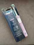 Oral-B Vitality Pro Електрическа четка за зъби лилава