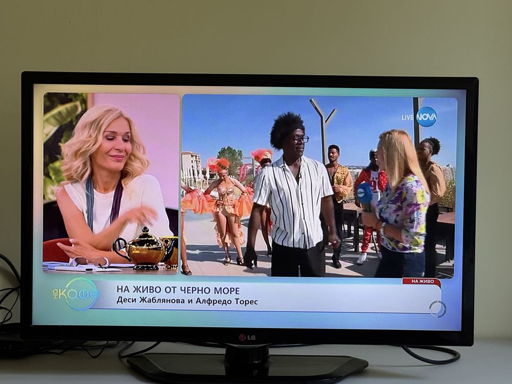 32-инчов LED LG Smart TV 32LN570R с HD Ready резолюция - Като Нов