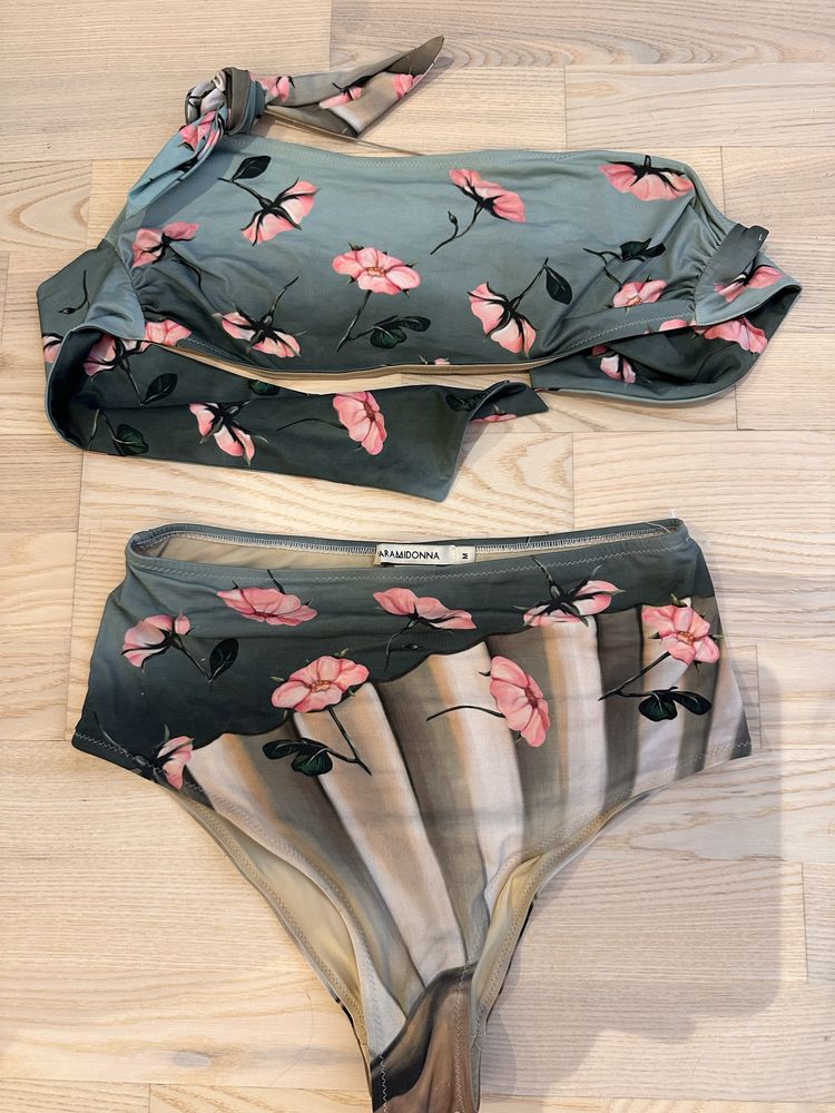 Бански Paramidonna