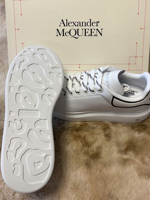 adidasi Alexander McQueen