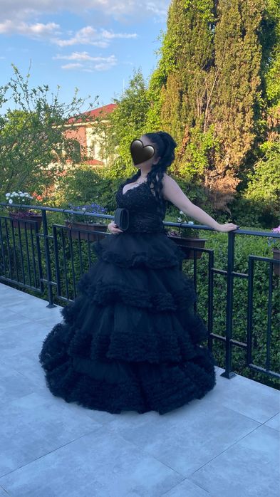 Абитуриентска рокля