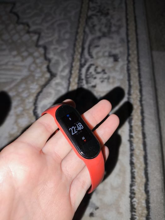 xiaomi band 5, часы продам недорого