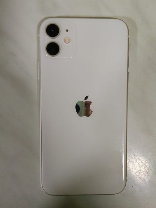 iPhone 11 в хорошем состояний