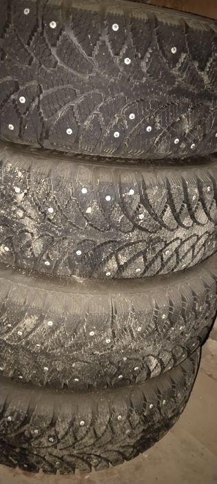 Продам шины зима новый в сборе штампы от балансирваны 110 тыщ торг