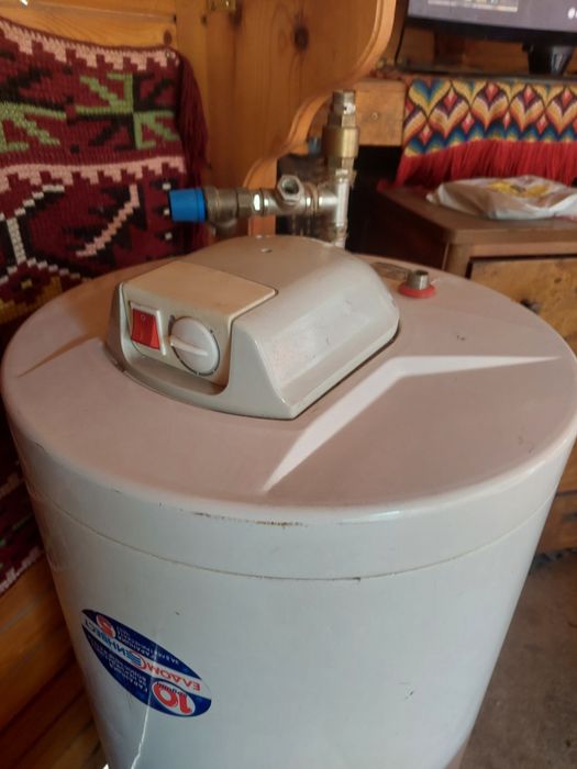 Бойлер Елдом 120 л 3000 w почти нов