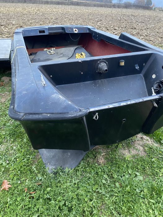 Vand barca fibra. Lacul Surduc