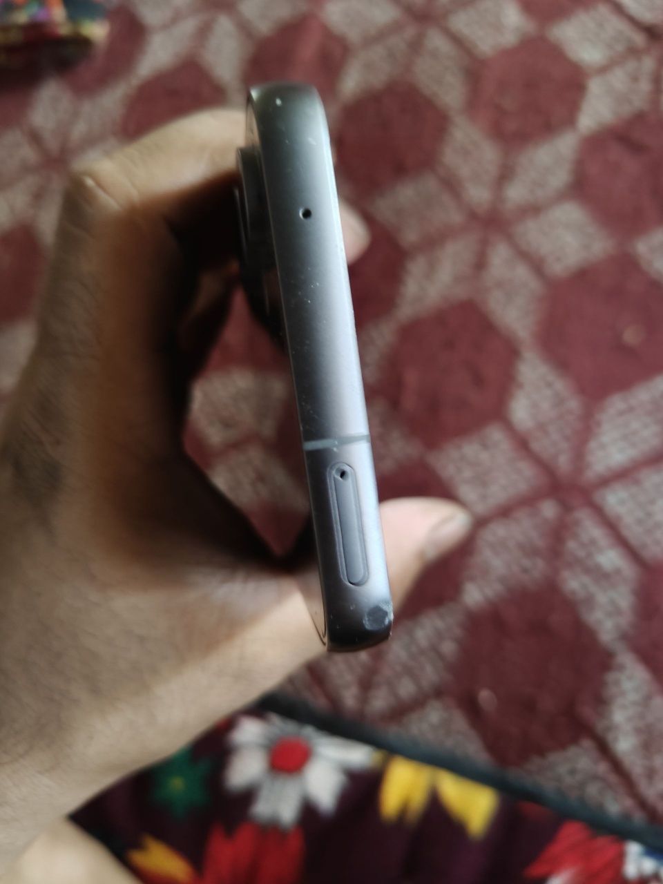 Samsung Galaxy S23 Fe Global
aybi rasmda krishka darz ketkan
cho‘tki 1