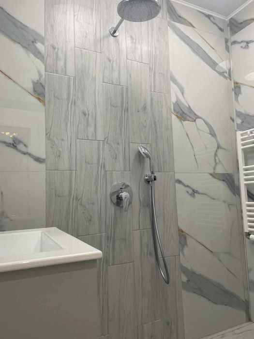 Дава се под наем Тристаен апартамент в София, Център - 100 кв.м за 1700 € - Снимка #4