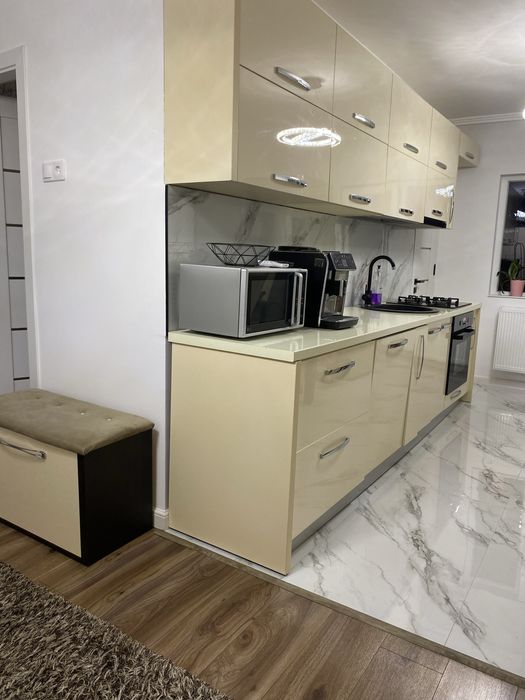 Mobilă living+cuier+mobila bucatarie+bancuta+masuta de cafea