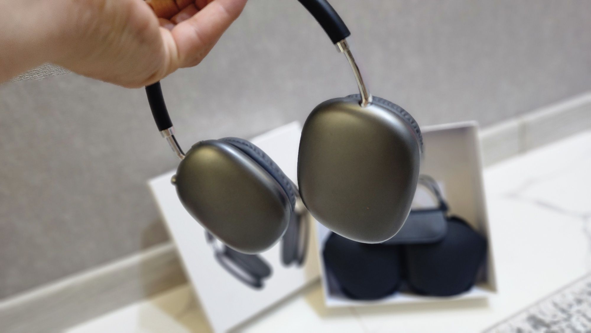Airpods max  "type-c"