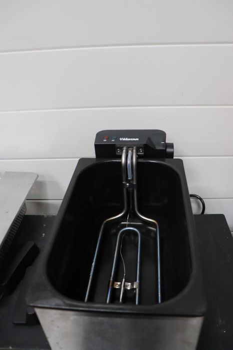 Фритюрник Tristar, 3л, 2000W, Cool Zone, неръждаема стомана, FR-9325