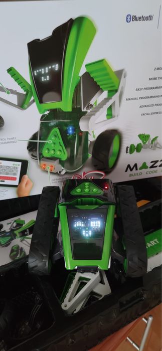 Robot interactiv Mazzy