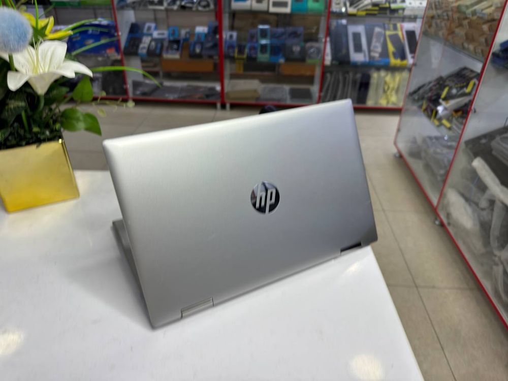 Hp  core i3 x360 ekrani sensorlik