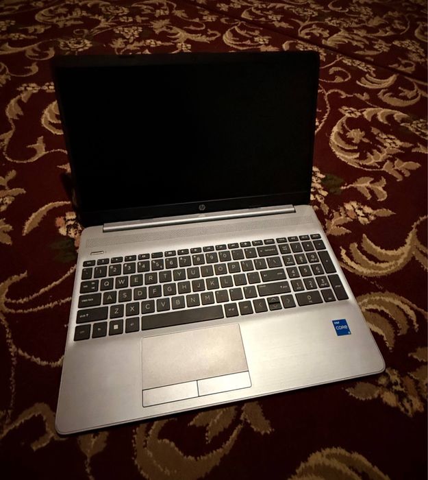 Noutbuk hp 256 core i 5