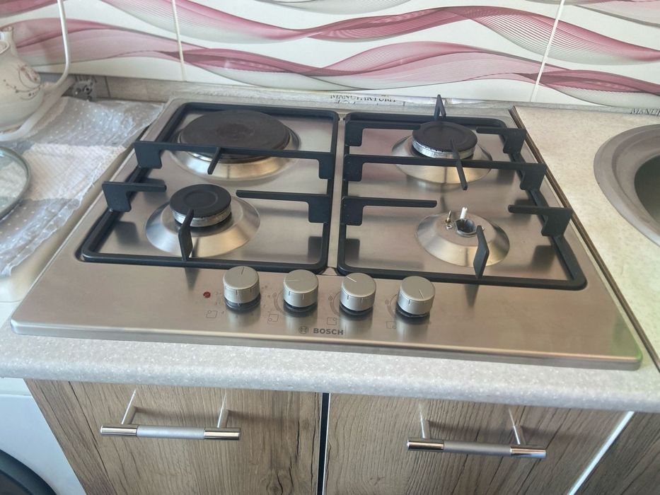 Продам газ плиту BOSCH