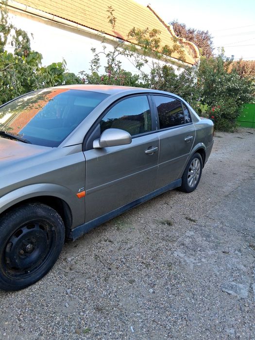 Vând Opel Vectra 2004