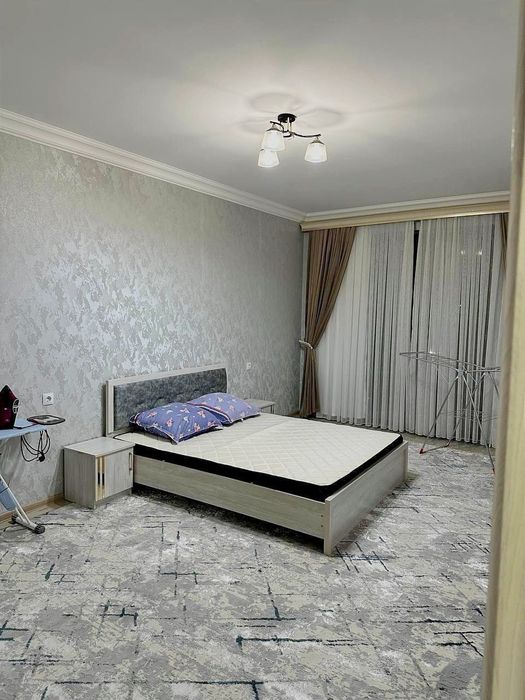 Chilonzor Novza metro yonida