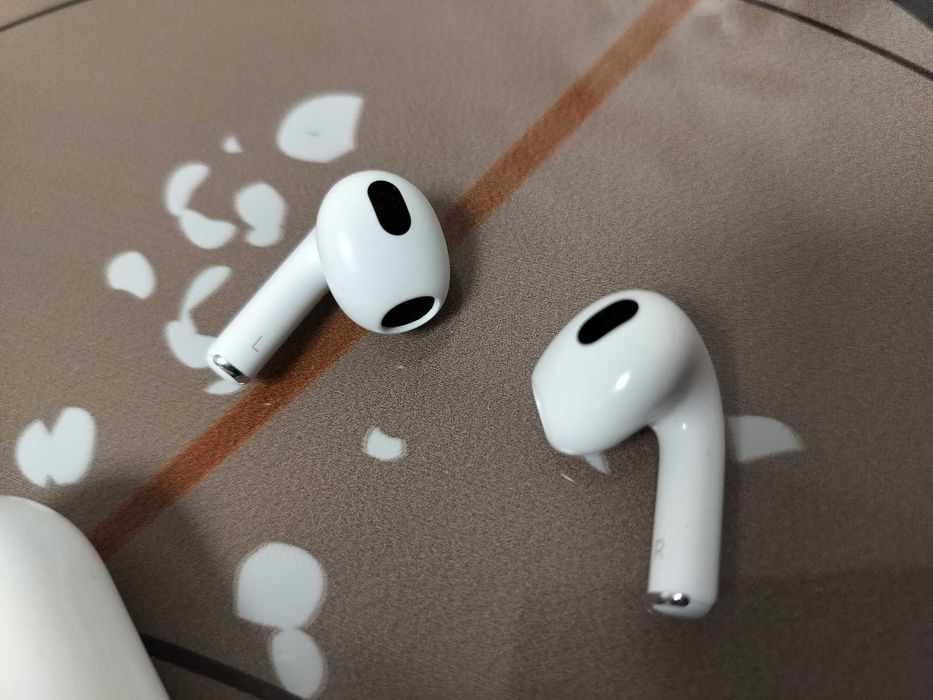 Casti In Ear Wireless Apple AirPods 3 MagSafe Charging Case Originale