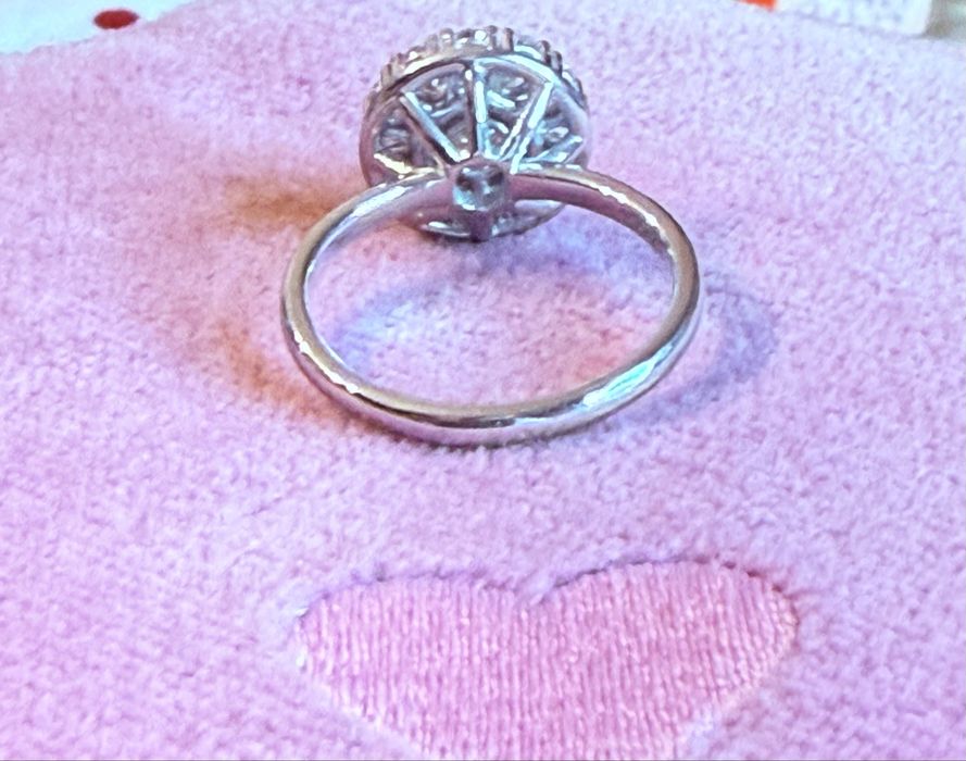 Дамски пръстн бяло злато и брилянти