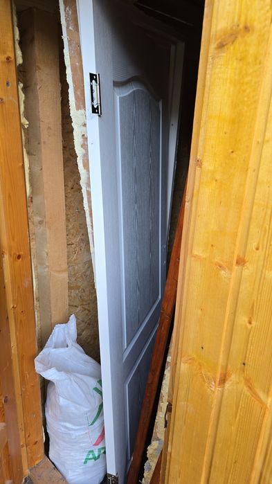 | Usi Lemn | Cabină dus | Dulap | PVC |