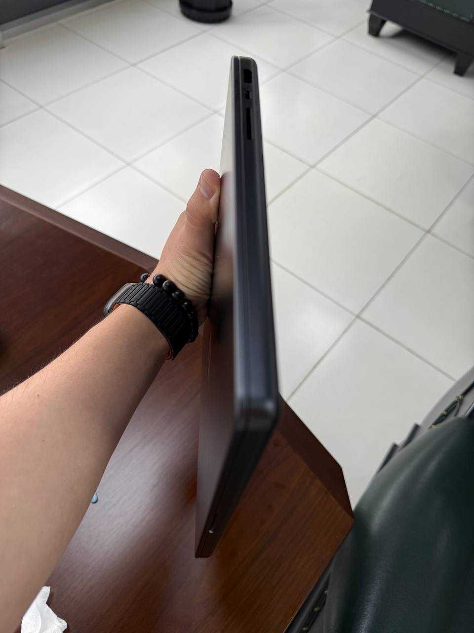 Продаю Apple Macbook Pro M4 Pro 24/512 GB – как новый, выгодная цена