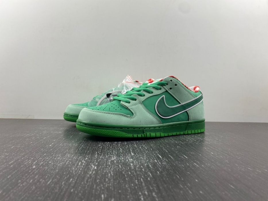 Nike SB Dunk Low Green Lobster