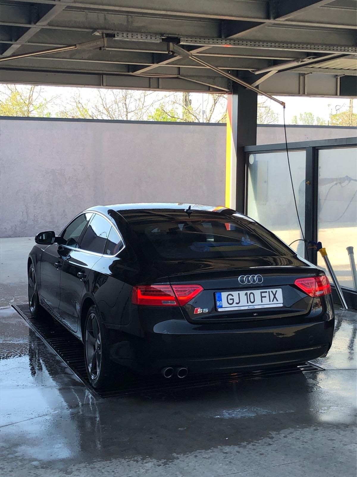 Vând Audi A5 2013