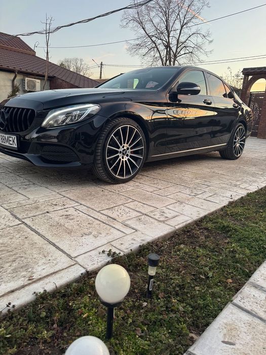 Mercedes-Benz C Masina personala,primul proprietar pe Romania