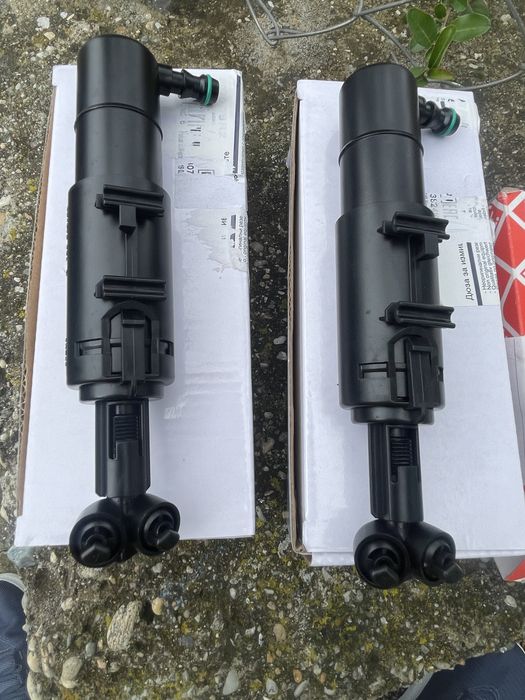 Пръскалки ,дюзи чистачки фарове и помпичка стъкломиене Mercedes W204