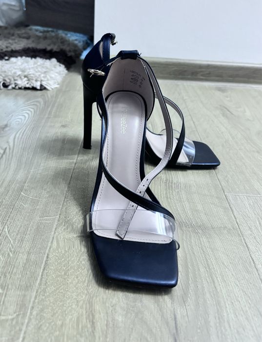 Sandale elegante cu toc