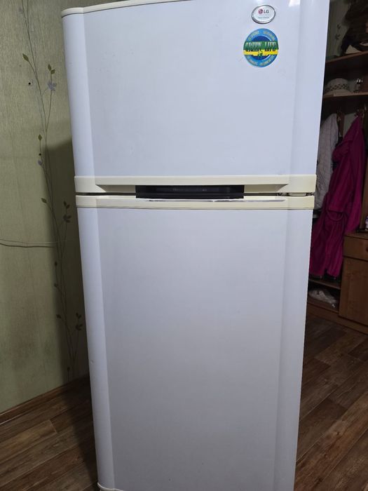 Продам холодильник