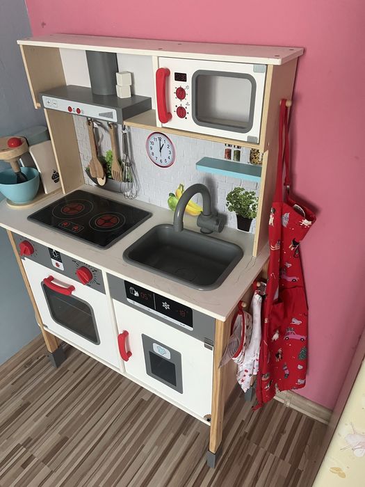 Детска кухня за игра