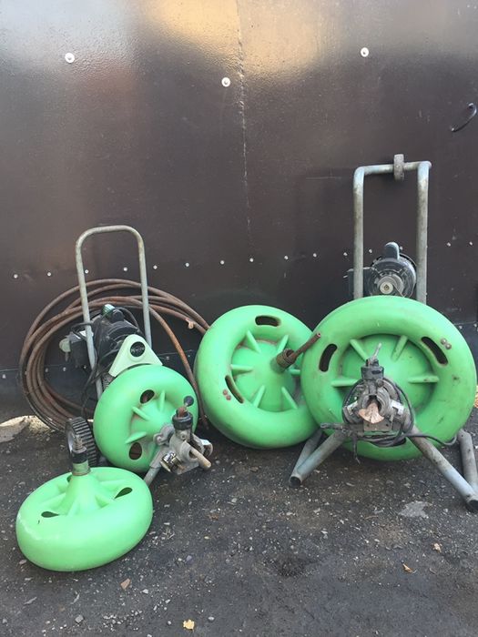 Аппарат для чистки канализации