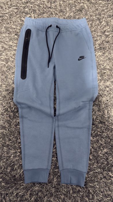 Nike tech albastru marimea S, nou cu eticheta