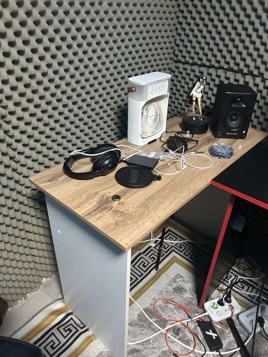 Рабочий стол для компьютера и учебы