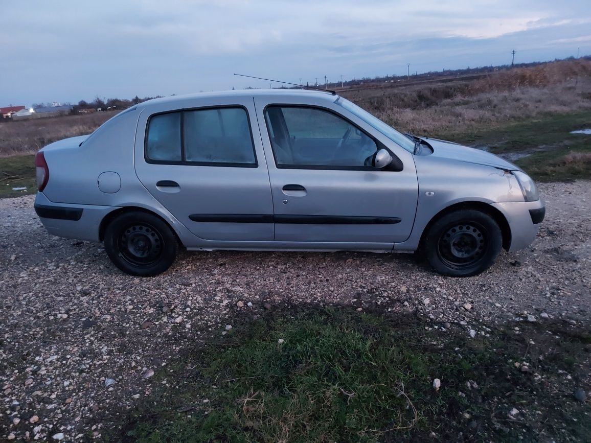 Vând Renault clio 1.4 benzină fiscal pe loc