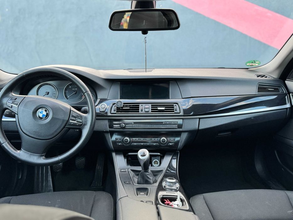 BWM Seria 5 (520D) Sedan 2010