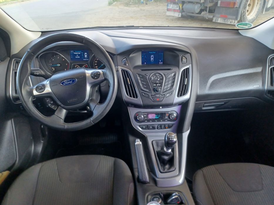 Ford focus  1.6 Titanium 2014  Euro5