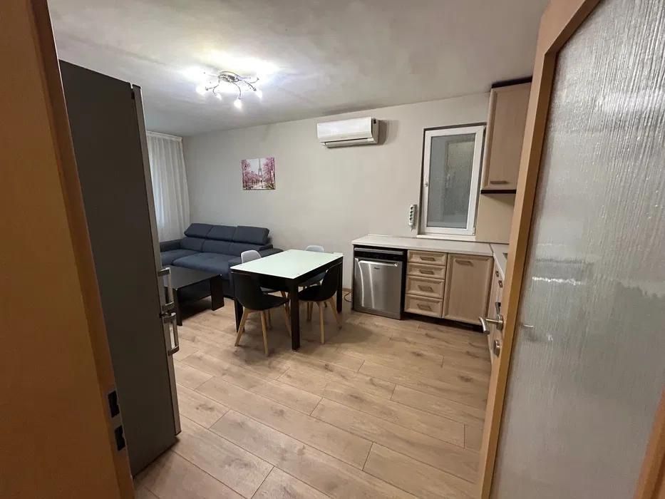 Дава се под наем Тристаен апартамент в София, Красно село - 76 кв.м за 649 € - Снимка #7