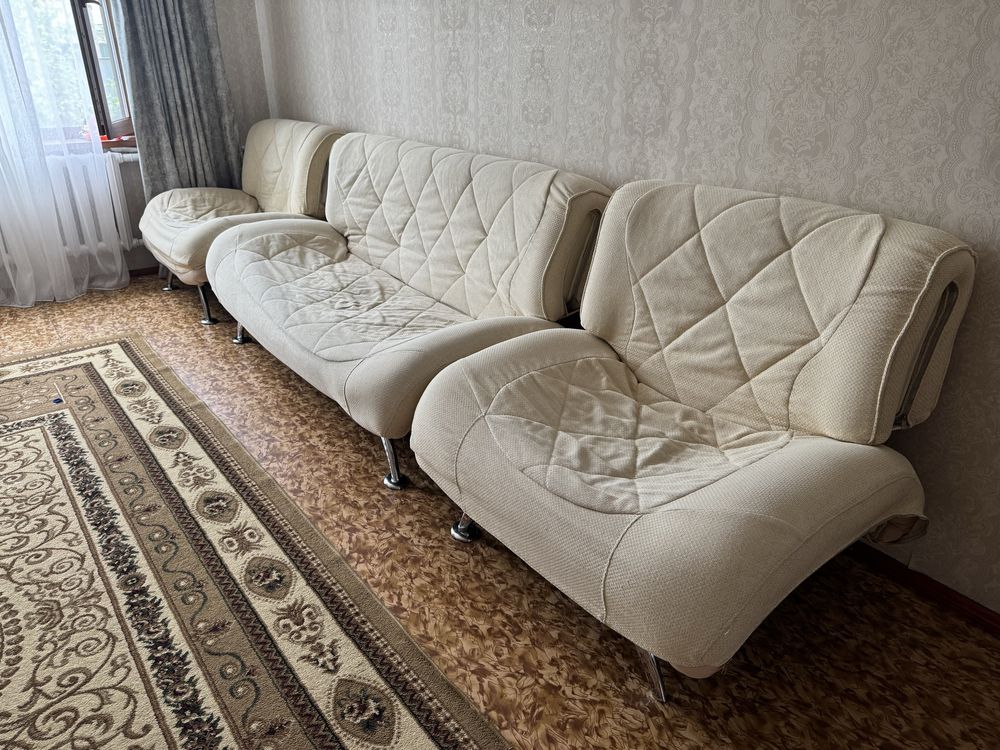 Продается диван с креслами
