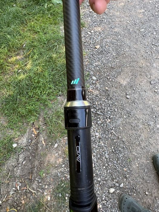 Vând lansetă avid spomb