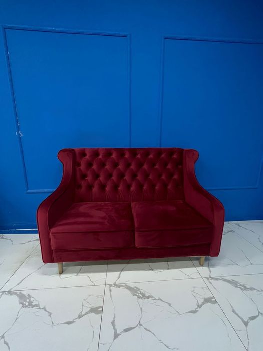 Диваны для заведения б/у 12 шт