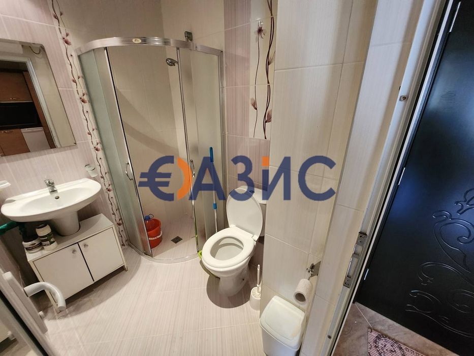 Продава се Двустаен апартамент в к.к. Слънчев бряг - 51 кв.м за 1216 €/кв.м - Снимка #4