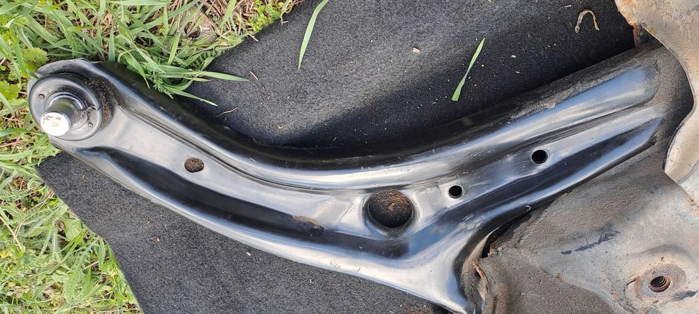 Преден мост с носачи от FORD FIESTA Форд Фиеста 1.2I 60 К.С 2009-2013Г