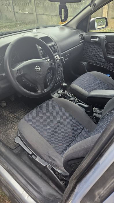 dezmembrez/vând Opel Astra g